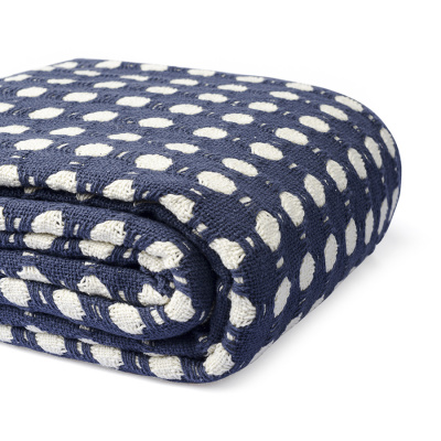 TK23-BS0012 Плед-покрывало из хлопка 180*25см, Tkano, Polka dots, из коллекции Essential, темно-синего цвета
